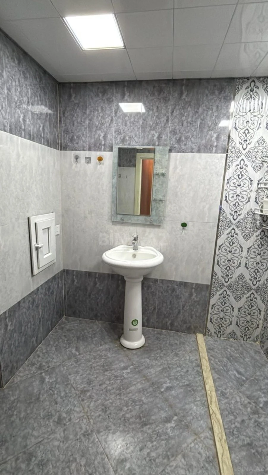 Kirayə verilir 2 otaqlı mənzil 60 m²