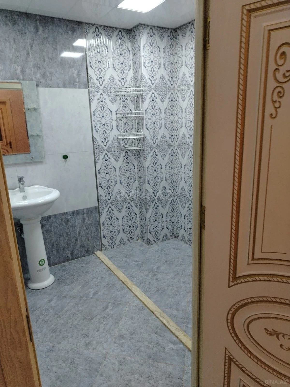 Kirayə verilir 2 otaqlı mənzil 60 m²