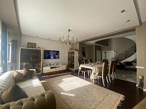 Satılır 4 otaqlı mənzil 170 m²