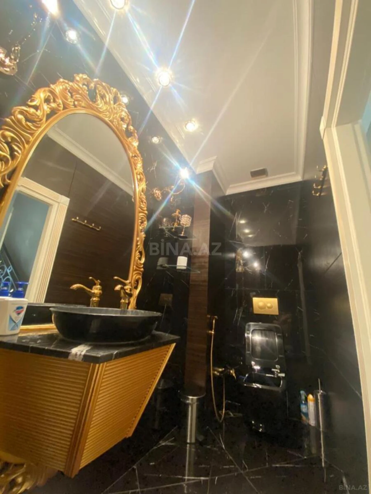 Satılır 4 otaqlı mənzil 170 m²
