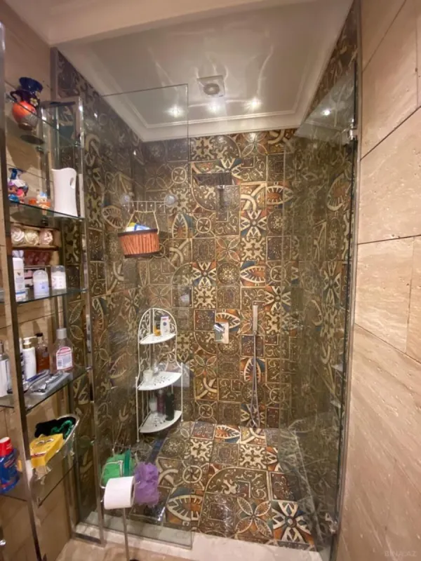 Satılır 4 otaqlı mənzil 170 m²