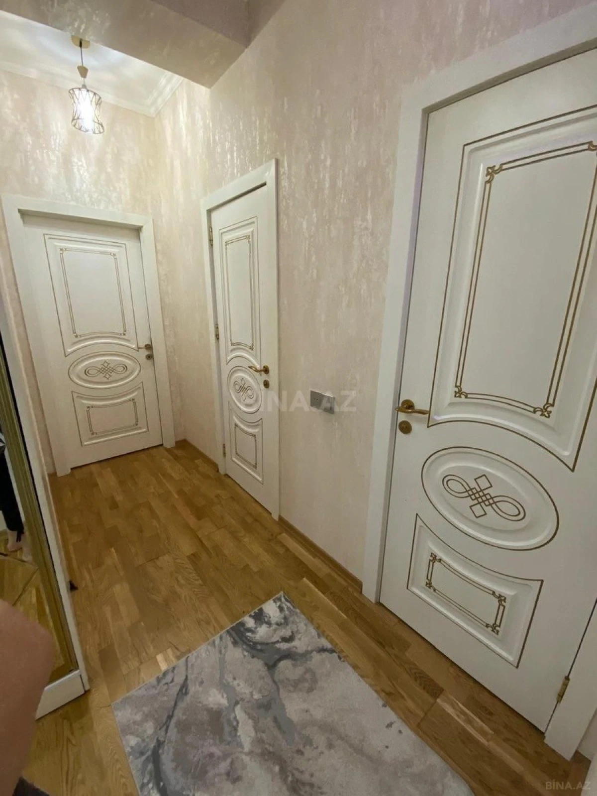 Satılır 3 otaqlı mənzil 110 m²