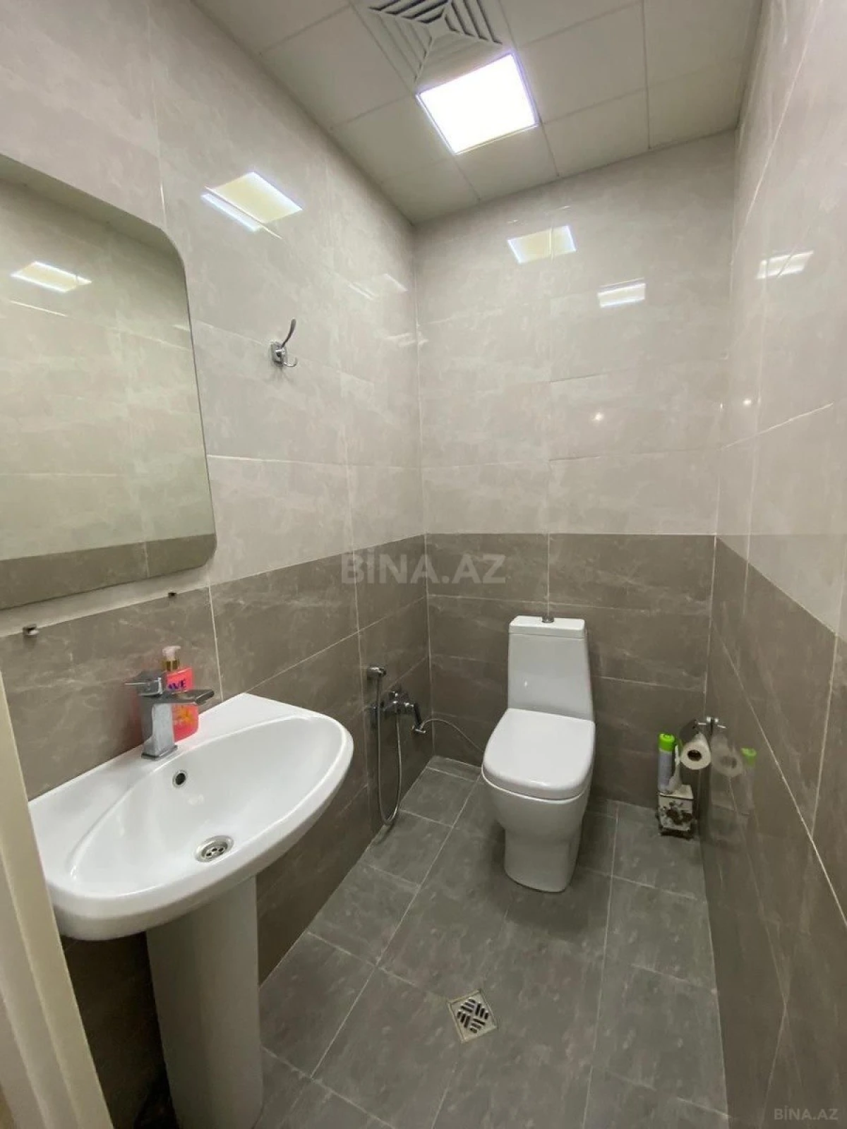 Satılır 3 otaqlı mənzil 110 m²