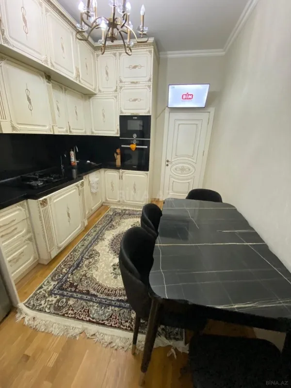 Satılır 3 otaqlı mənzil 110 m²