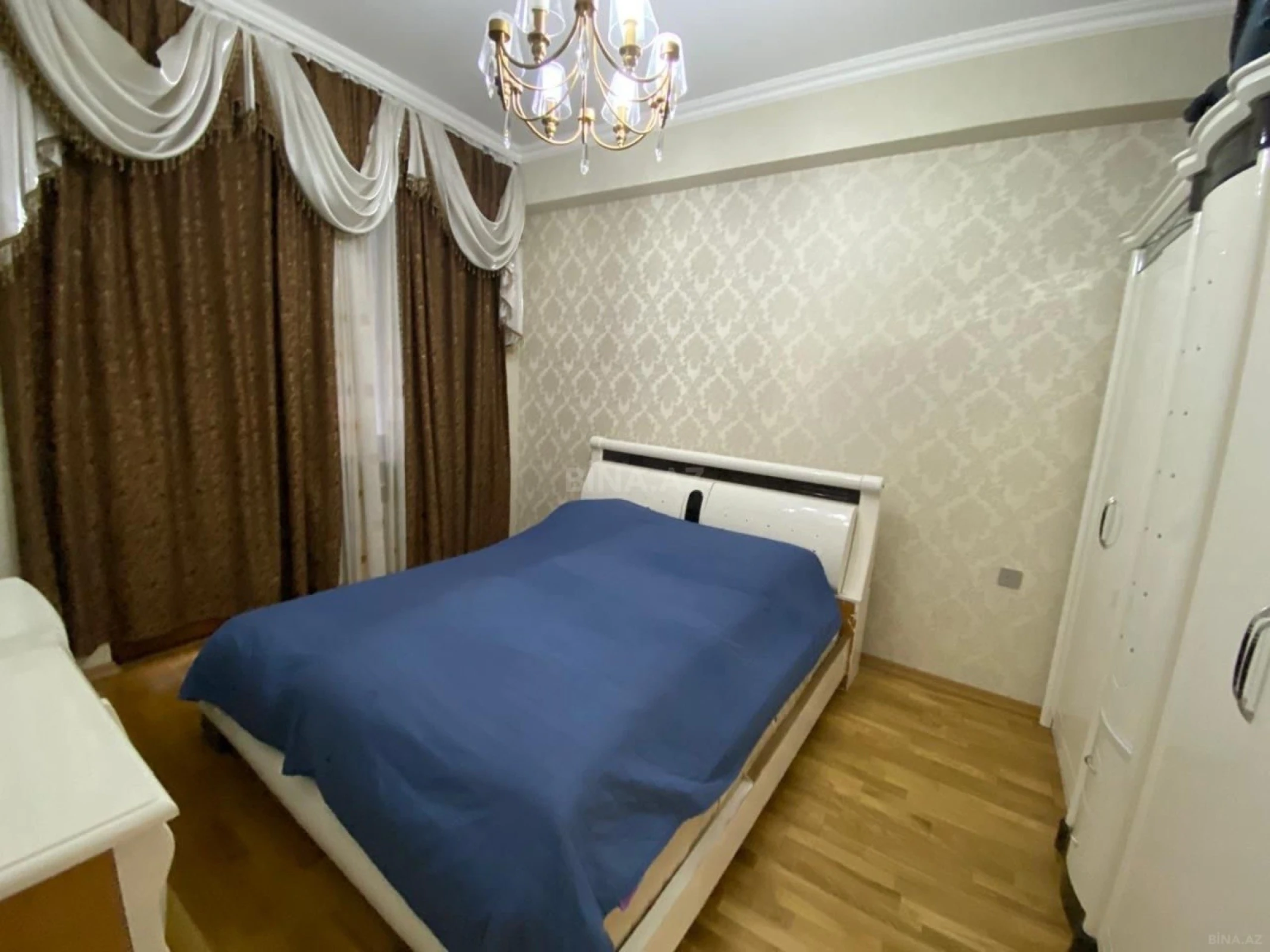 Satılır 3 otaqlı mənzil 110 m²