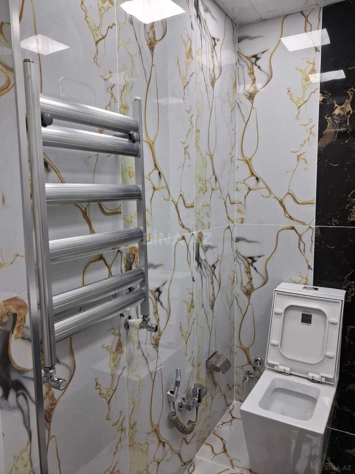 Satılır 2 otaqlı mənzil 56 m²