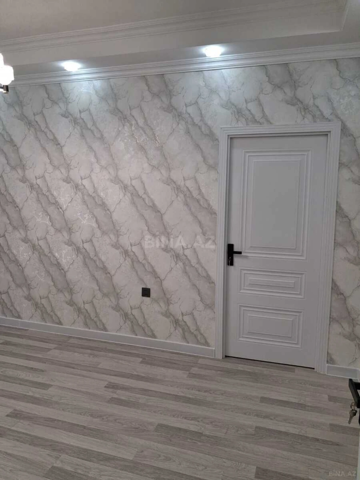 Satılır 2 otaqlı mənzil 56 m²