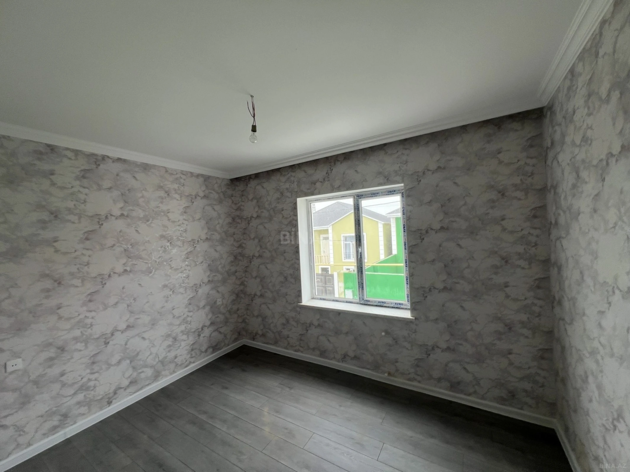 Satılır 4 otaqlı həyət evi 105 m²