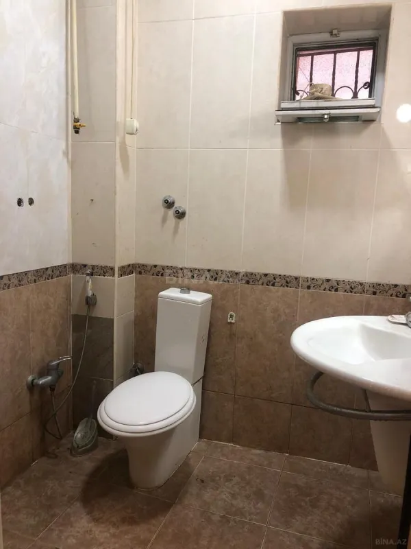 Kirayə verilir 2 otaqlı mənzil 70 m²