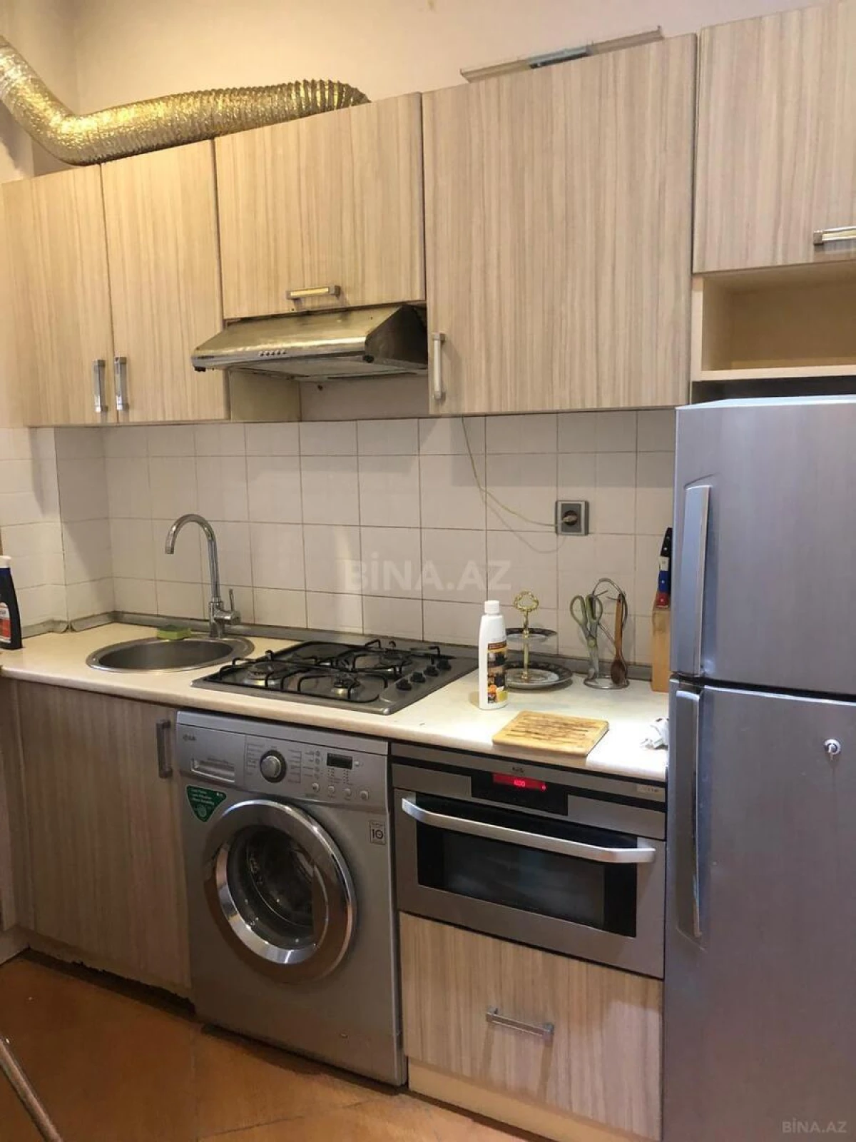 Kirayə verilir 2 otaqlı mənzil 70 m²
