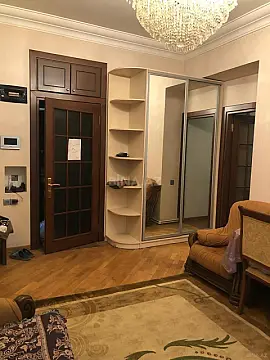 Kirayə verilir 2 otaqlı mənzil 70 m²