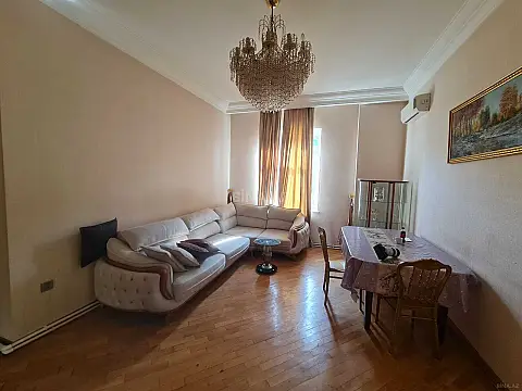 Kirayə verilir 2 otaqlı mənzil 70 m² — Bakı 2 otaq 70.00 m²