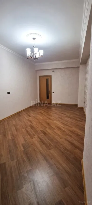 Kirayə verilir 2 otaqlı mənzil 102 m²