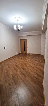 Kirayə verilir 2 otaqlı mənzil 102 m²