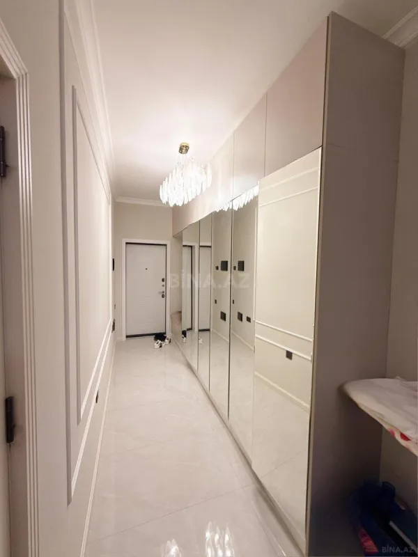 Satılır 2 otaqlı mənzil 97 m²