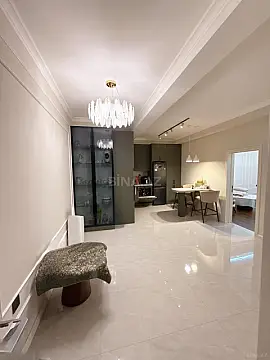 Satılır 2 otaqlı mənzil 97 m²