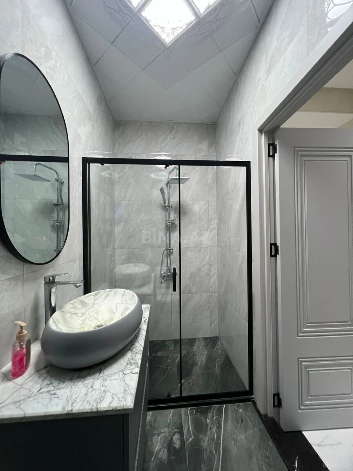 Kirayə verilir 3 otaqlı mənzil 98 m²