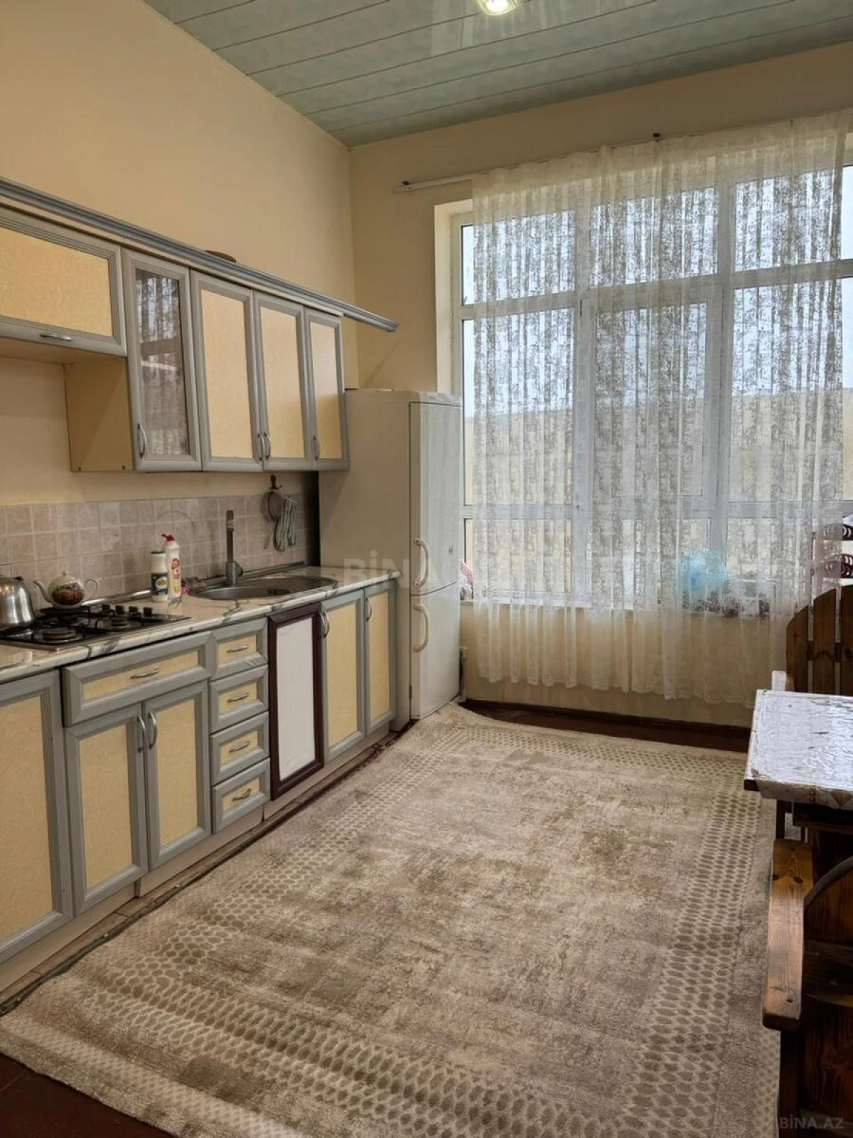 Kirayə verilir 4 otaqlı həyət evi 250 m²