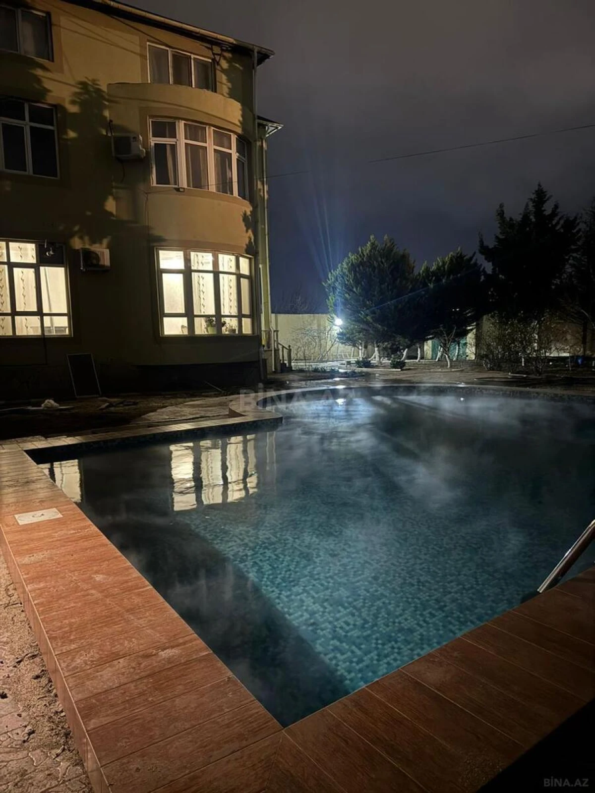 Kirayə verilir 4 otaqlı həyət evi 250 m²