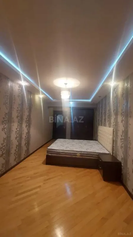 Kirayə verilir 3 otaqlı mənzil 155 m²
