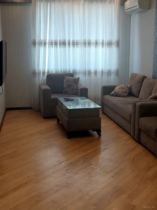 Kirayə verilir 3 otaqlı mənzil 155 m²