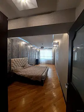 Kirayə verilir 3 otaqlı mənzil 155 m²