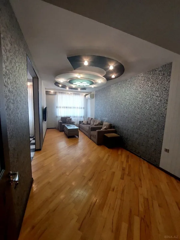 Kirayə verilir 3 otaqlı mənzil 155 m²