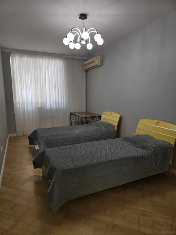 Kirayə verilir 3 otaqlı mənzil 130 m²