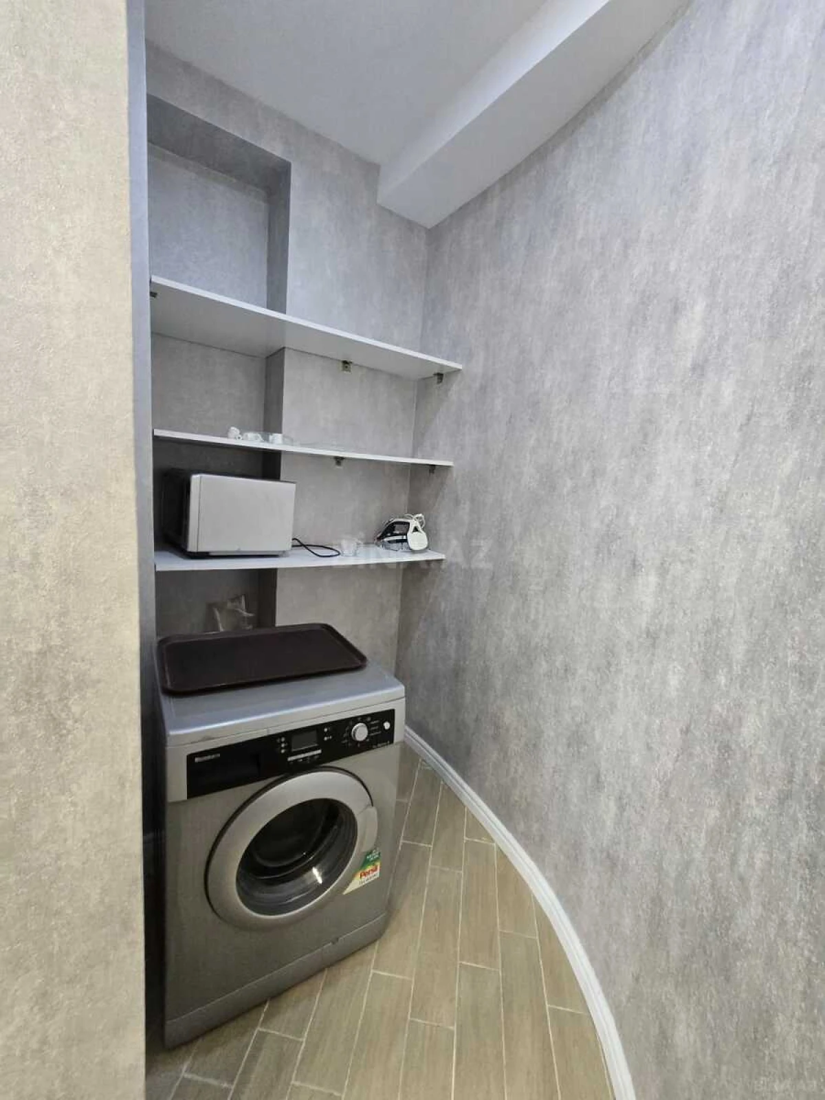 Kirayə verilir 3 otaqlı mənzil 130 m²