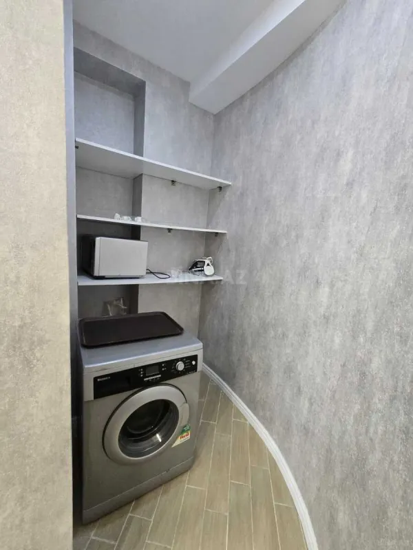 Kirayə verilir 3 otaqlı mənzil 130 m²