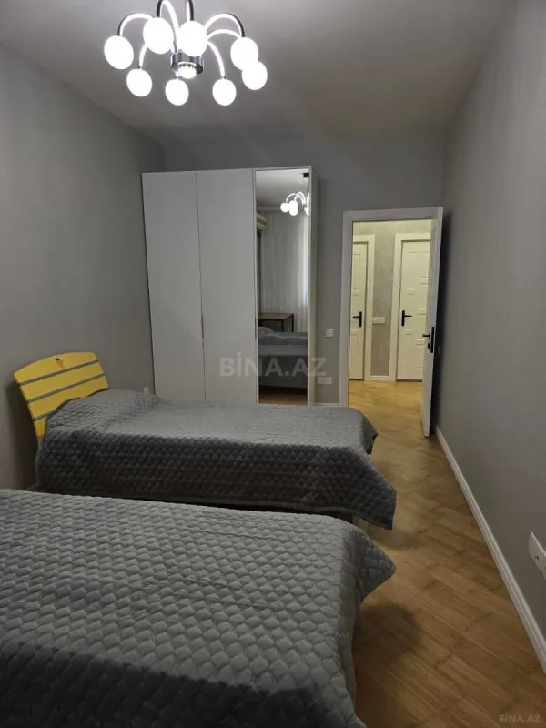 Kirayə verilir 3 otaqlı mənzil 130 m²