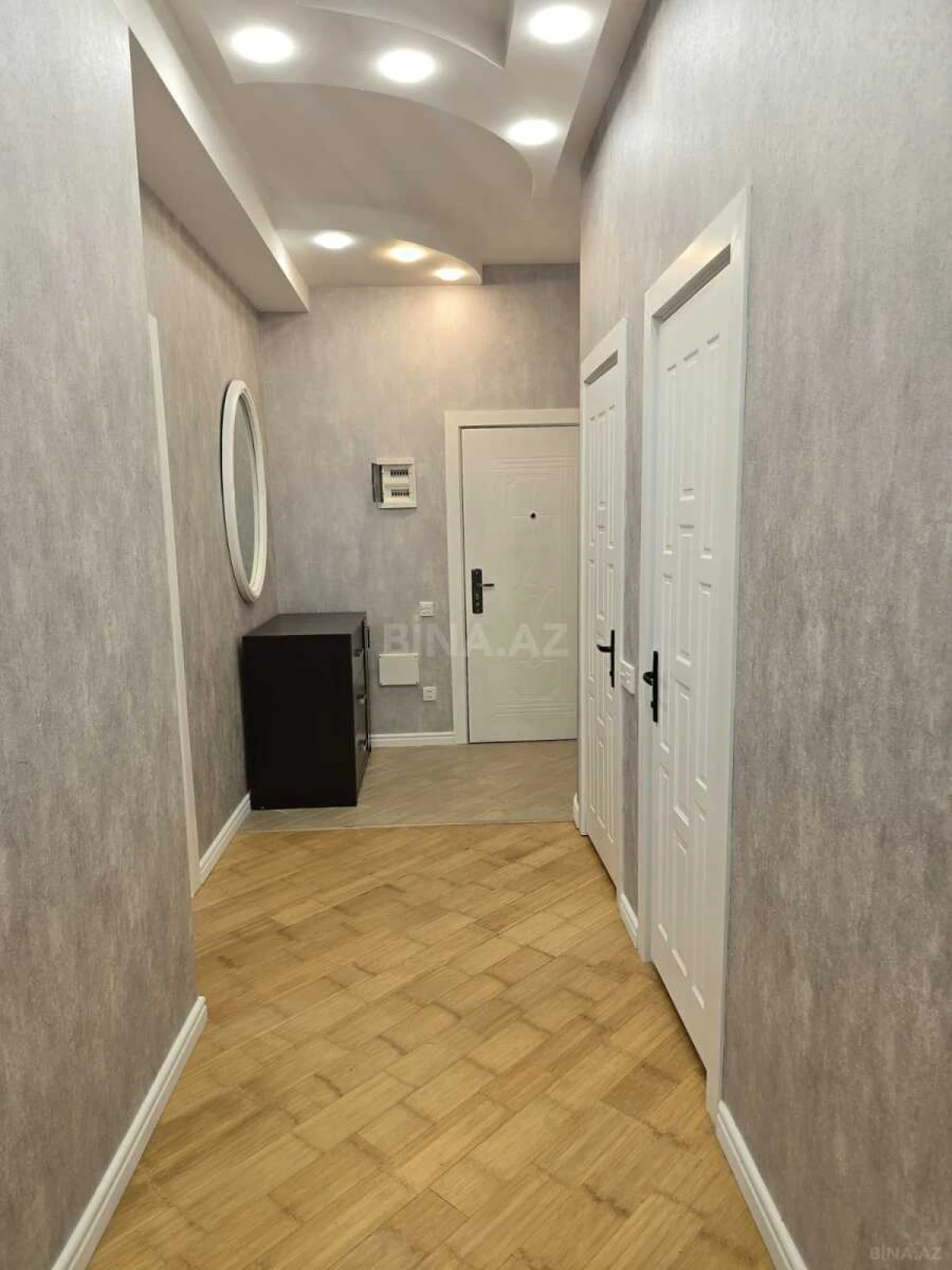 Kirayə verilir 3 otaqlı mənzil 130 m²