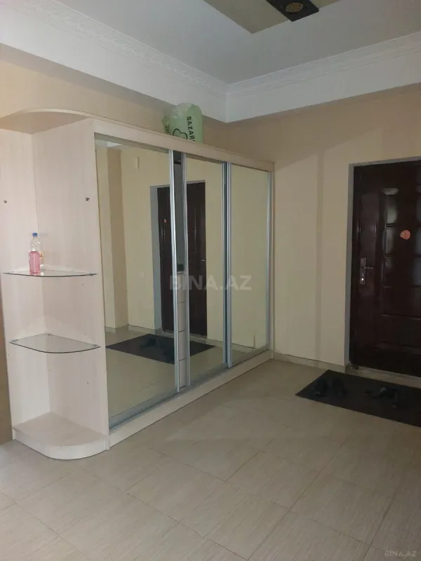 Kirayə verilir 3 otaqlı mənzil 120 m²