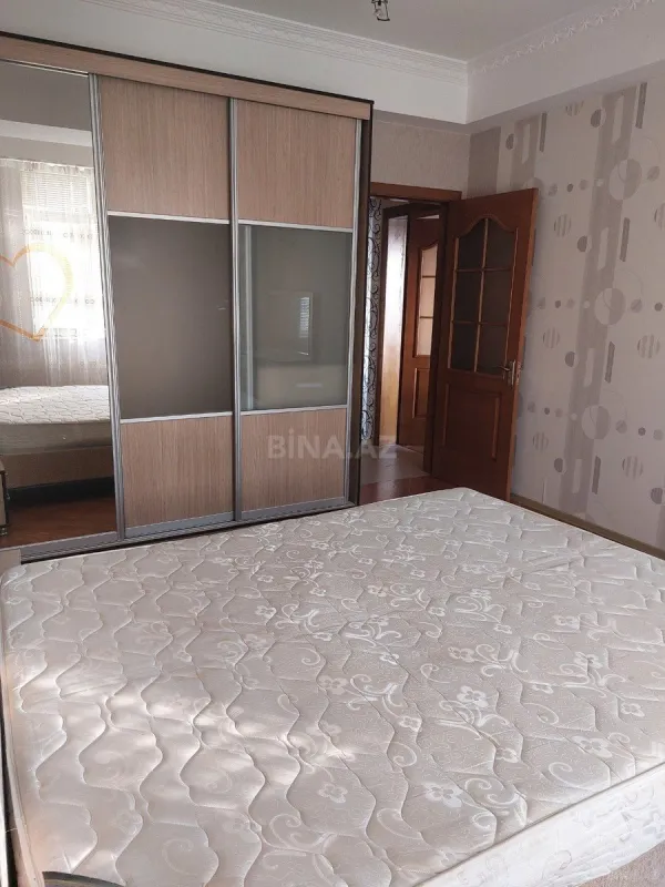 Kirayə verilir 3 otaqlı mənzil 120 m²