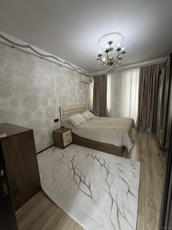 Satılır 2 otaqlı mənzil 67 m²