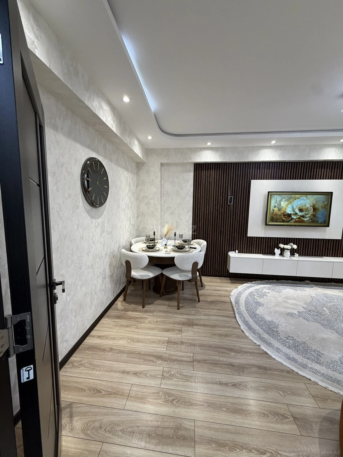 Satılır 2 otaqlı mənzil 67 m²