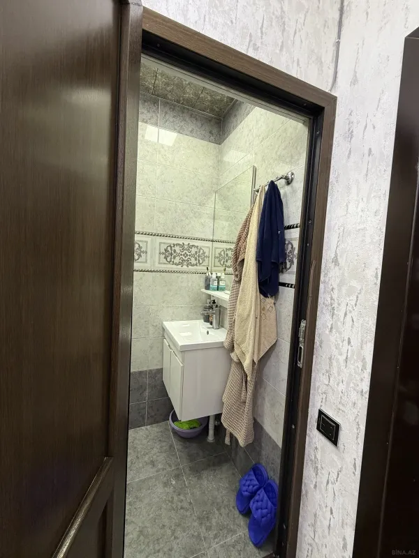 Satılır 2 otaqlı mənzil 67 m²