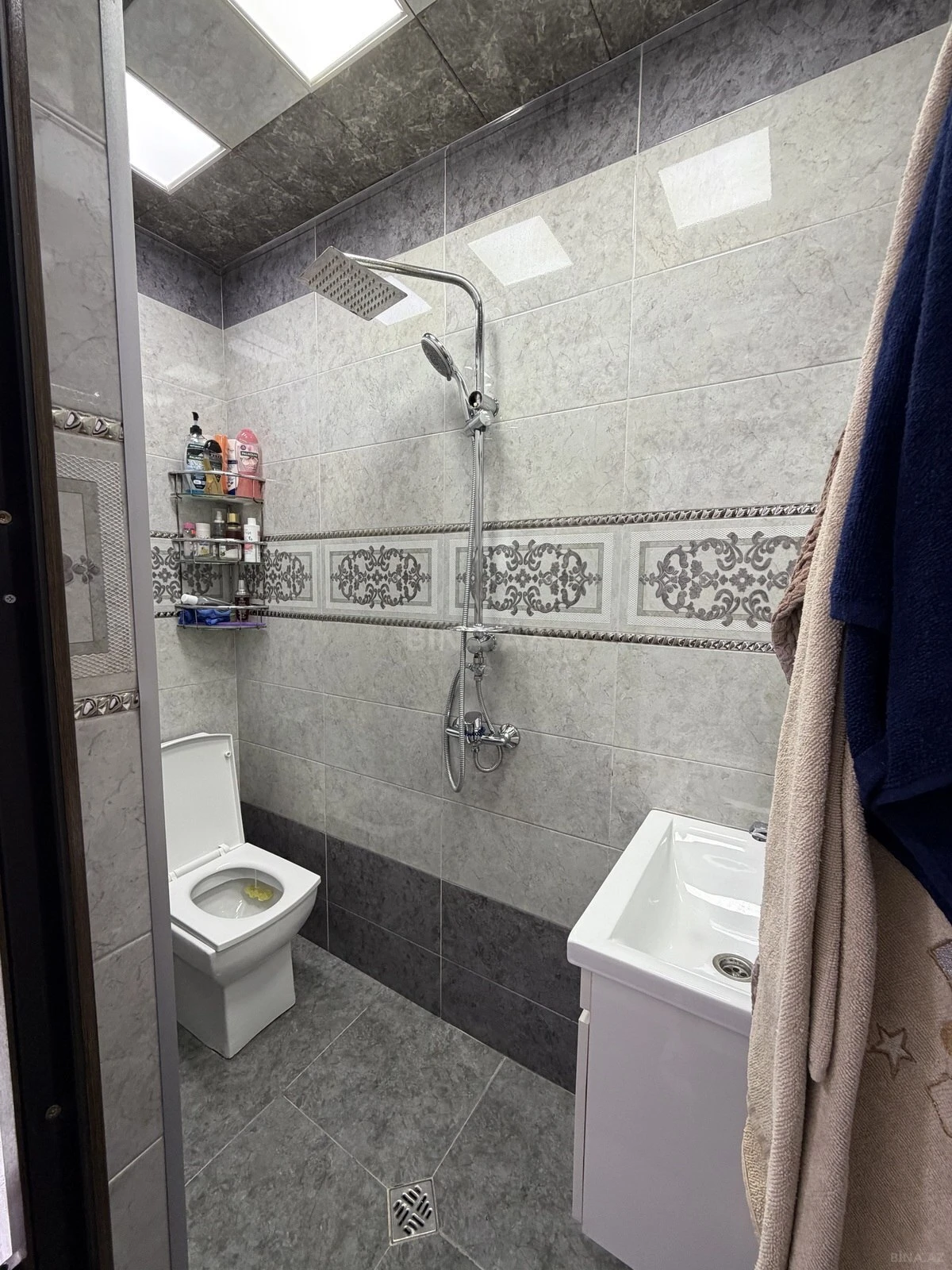 Satılır 2 otaqlı mənzil 67 m²