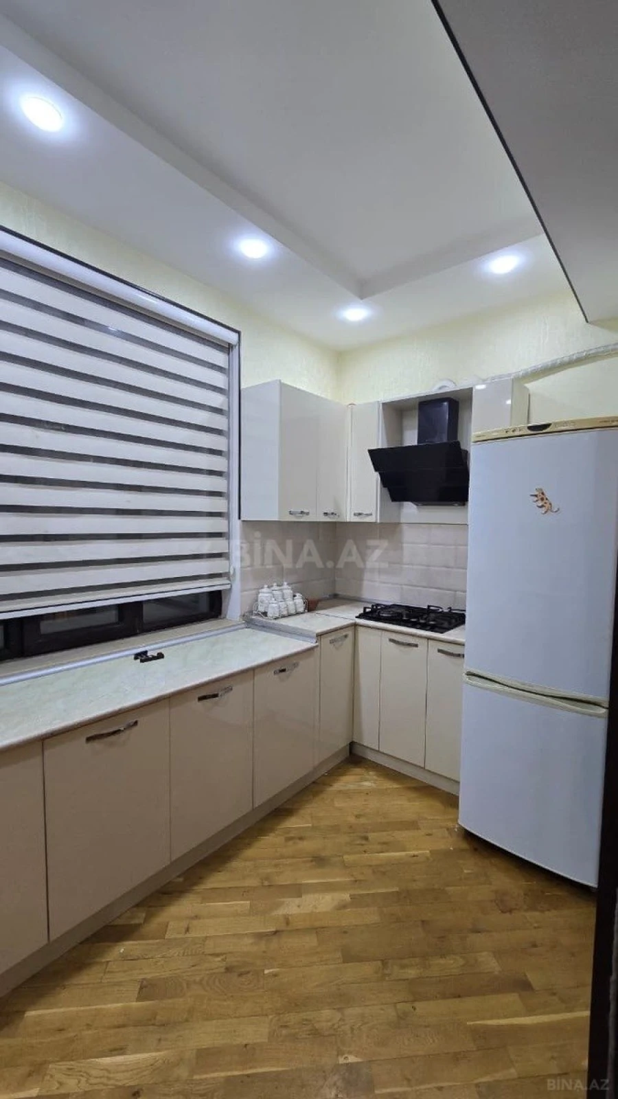 Kirayə verilir 2 otaqlı mənzil 58 m²