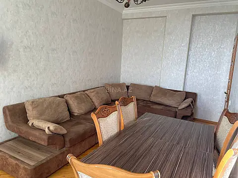 Kirayə verilir 2 otaqlı mənzil 68 m²