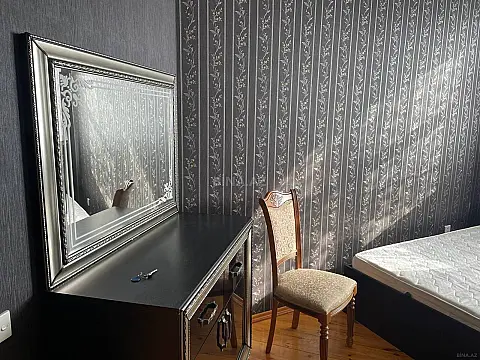 Kirayə verilir 2 otaqlı mənzil 68 m²