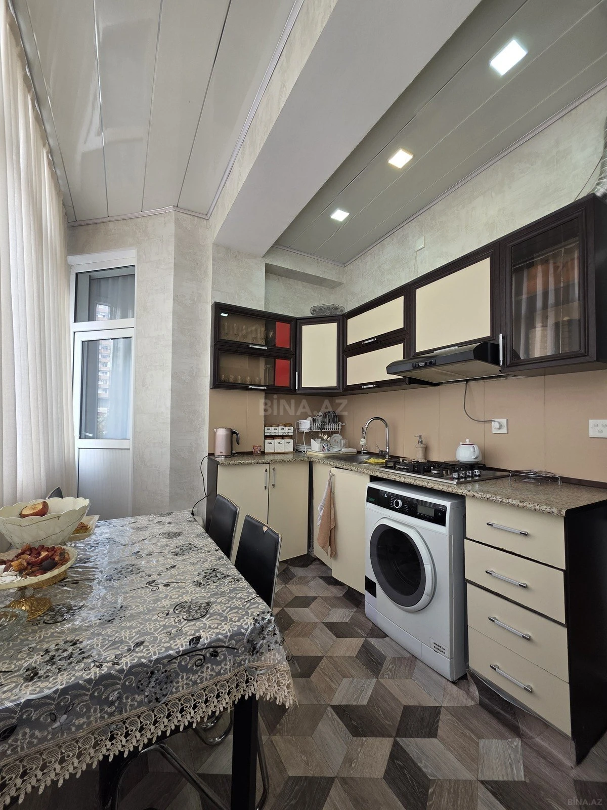Satılır 2 otaqlı mənzil 65 m²
