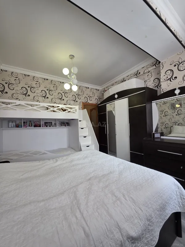 Satılır 2 otaqlı mənzil 65 m²