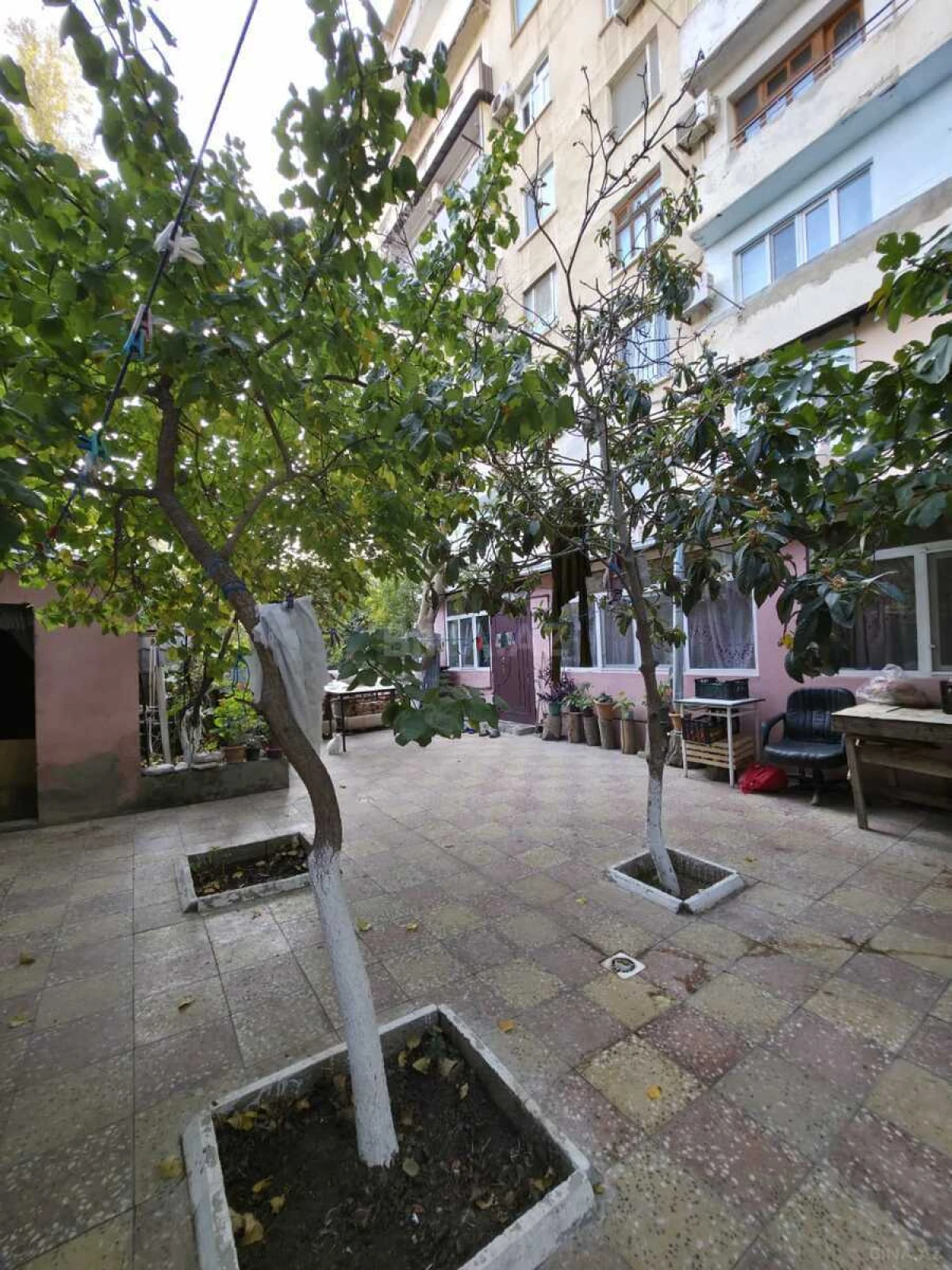 Satılır 6 otaqlı mənzil 132 m²
