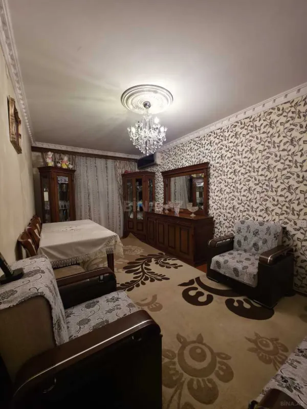 Satılır 6 otaqlı mənzil 132 m²