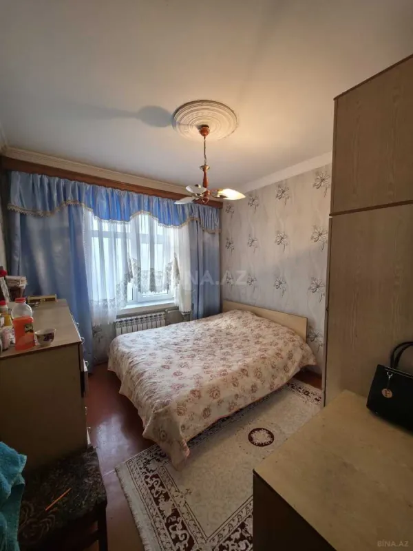Satılır 6 otaqlı mənzil 132 m²