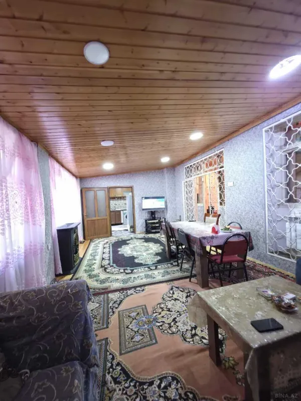 Satılır 6 otaqlı mənzil 132 m²