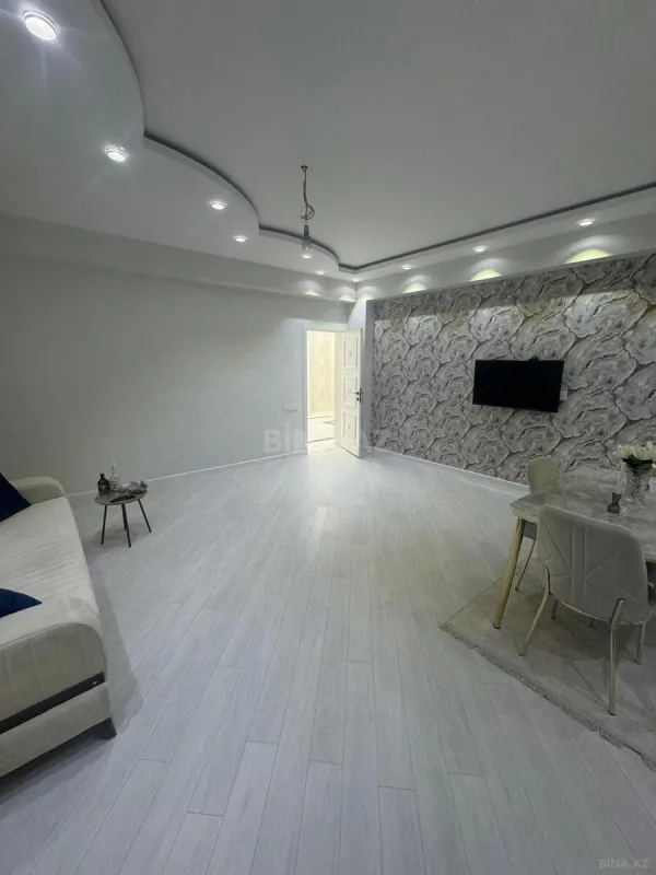 Satılır 4 otaqlı mənzil 142 m²