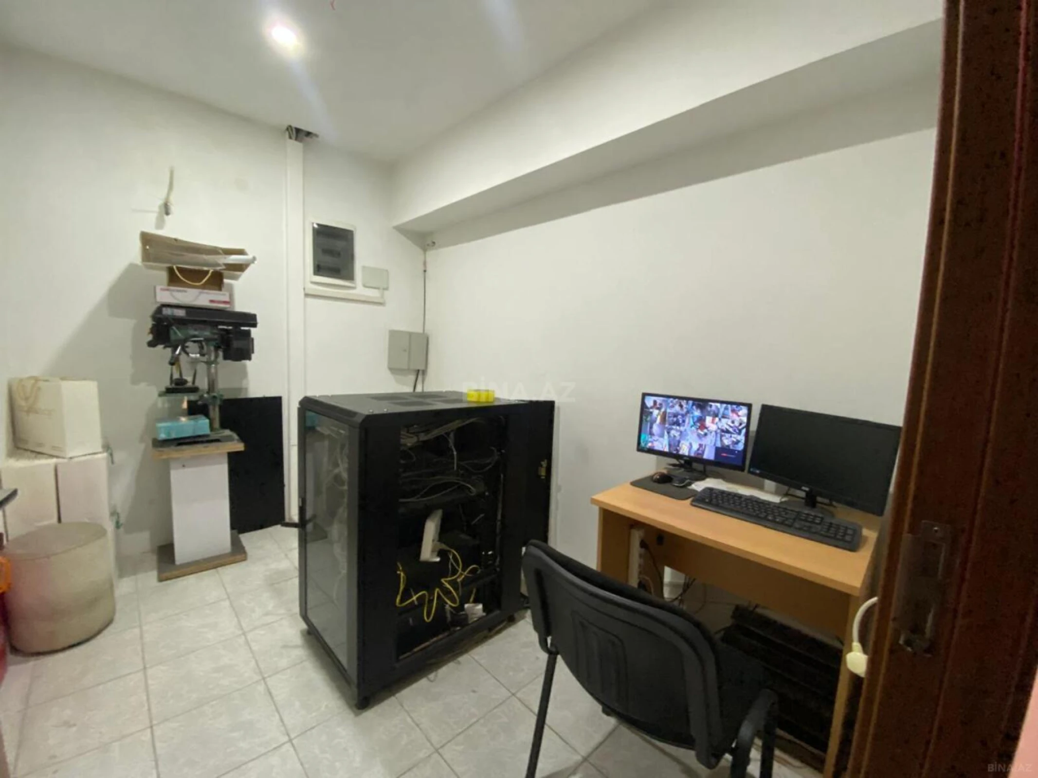 Satılır obyekt 700 m²