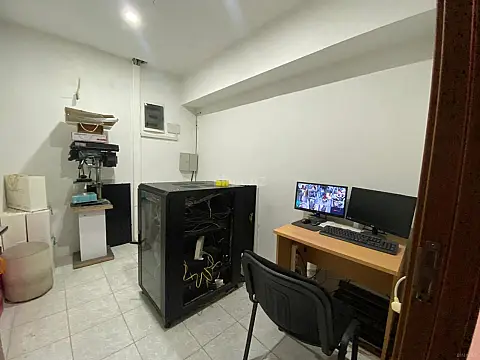 Satılır obyekt 700 m²